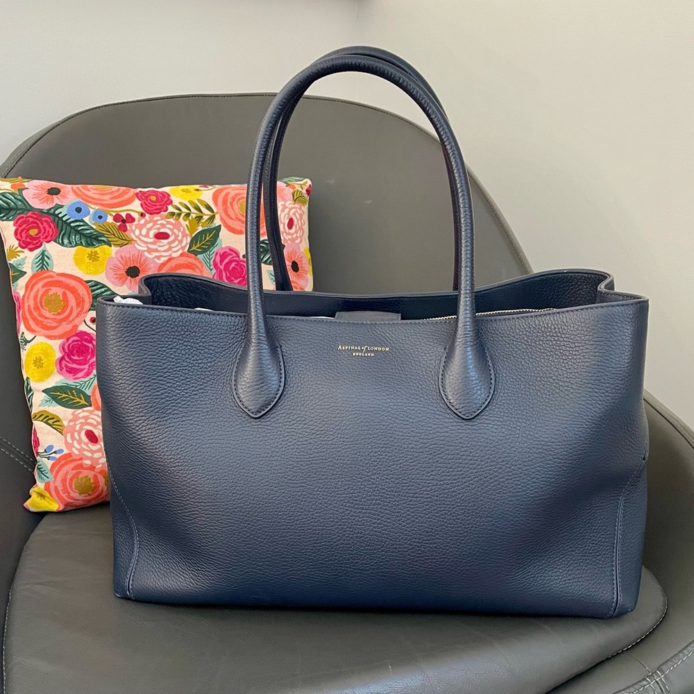 Aspinal of london navy blue pebble leather london tote size large